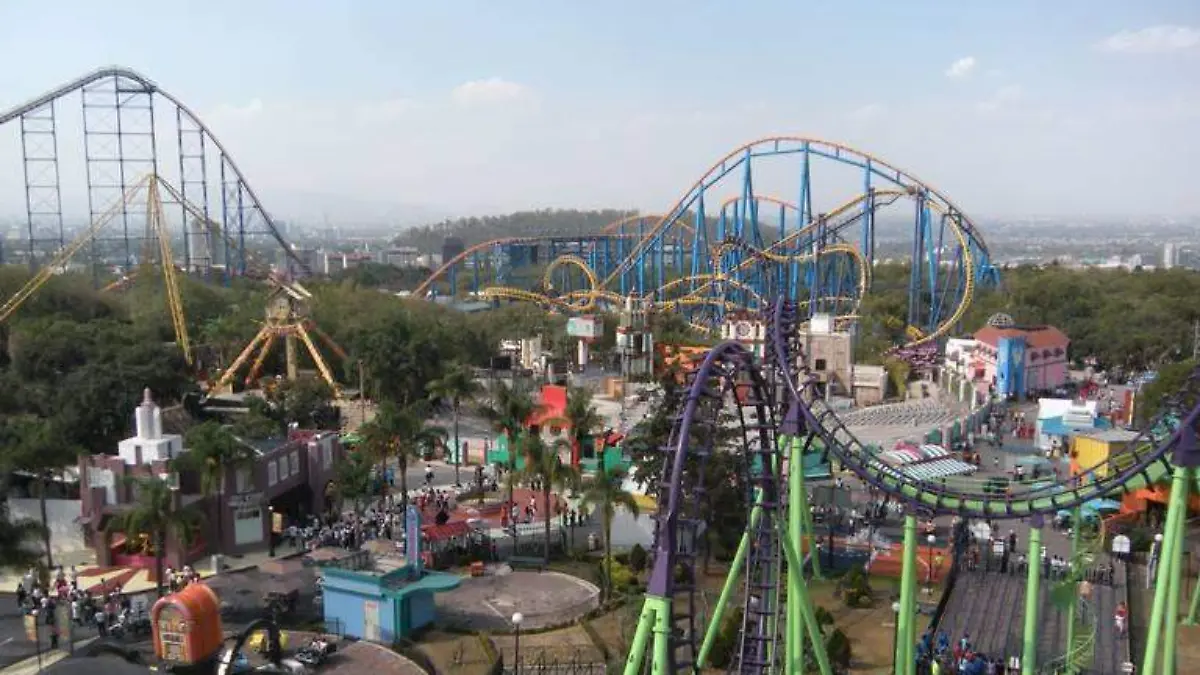 Six Flags México cierra por coronavirus (1)